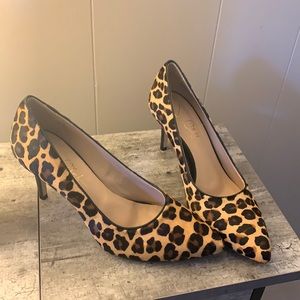 Joan Oloff leopard pumps